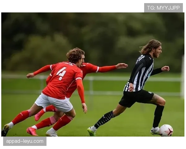 斯托克城全力冲刺中游目标,近期状态引关注 斯托克城全力冲刺中游目标,近期状态引关注