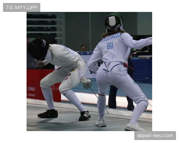 孙一文家里那个剑架，比我家衣柜还贵