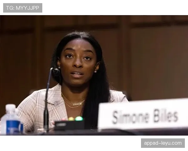 西蒙·拜尔斯家的冰箱里塞满蛋白粉，连冰淇淋都得算卡路里？